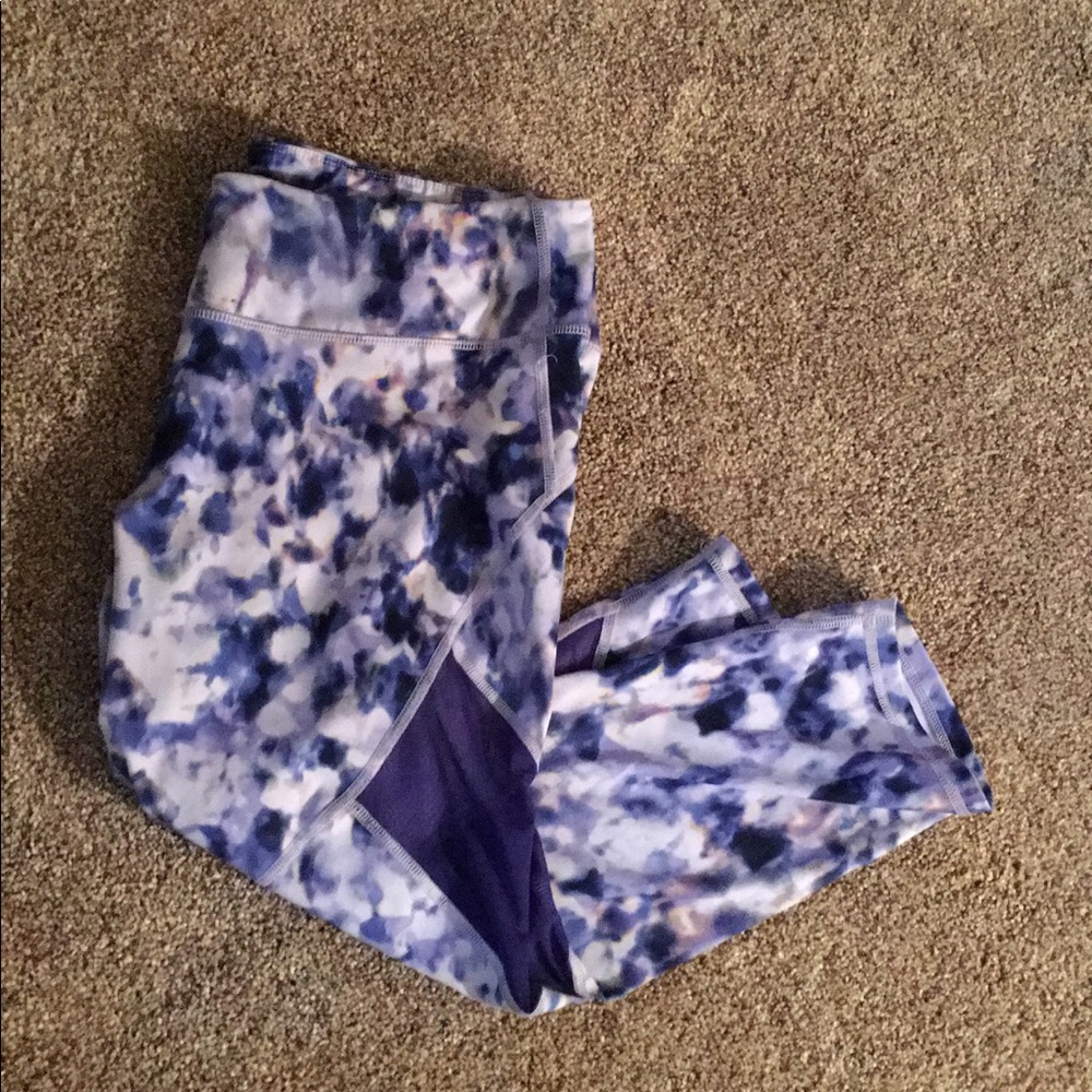 Old Navy Cropped Workout Leggings